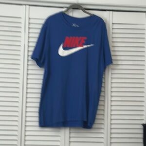 Nike Blue and Red Short Sleeve Tees